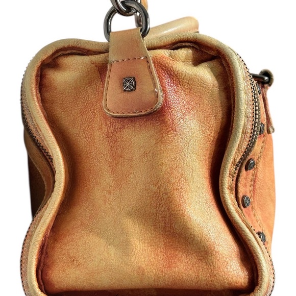 Old trend distressed mini trunk - Picture 6 of 10